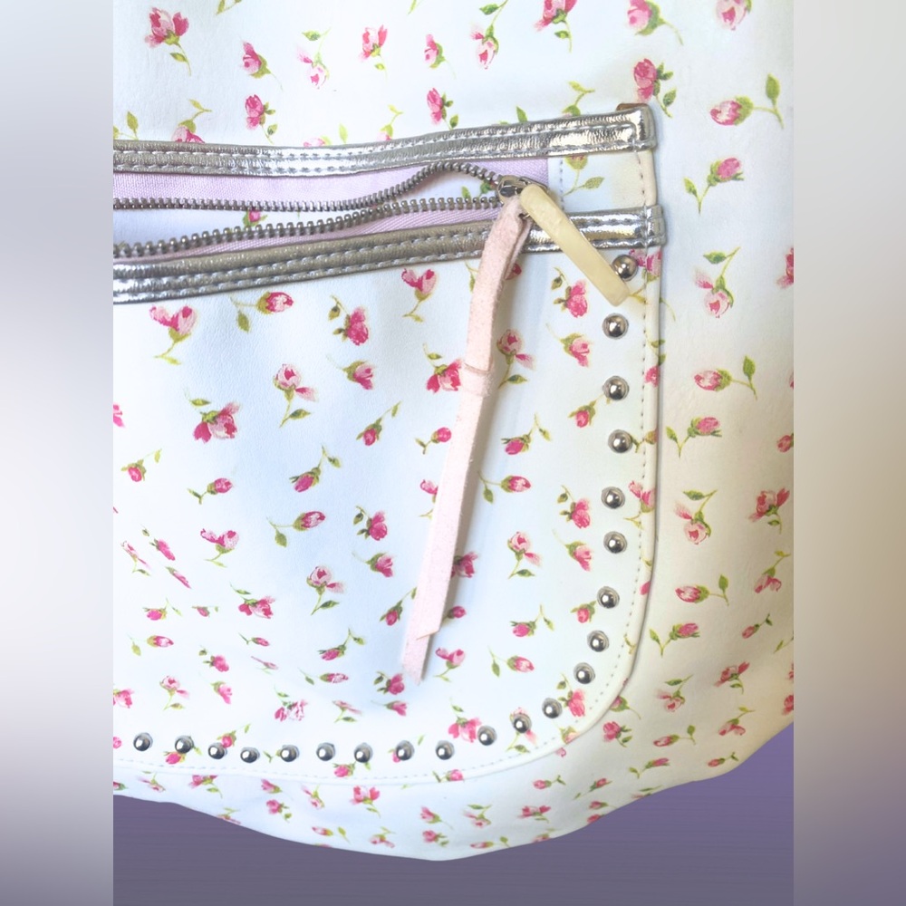 RARE Crossbody LOVE Studded Bag Britney Spears - Picture 9 of 12